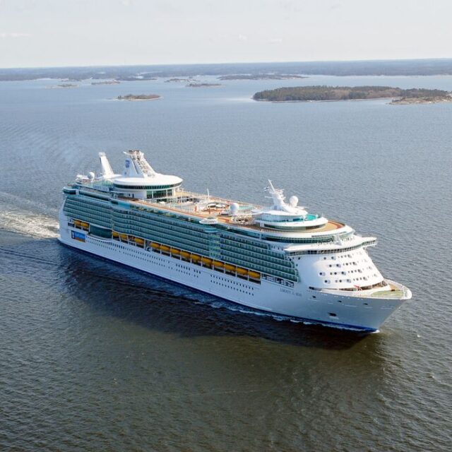 Medium-16921-24 Liberty Of The Seas